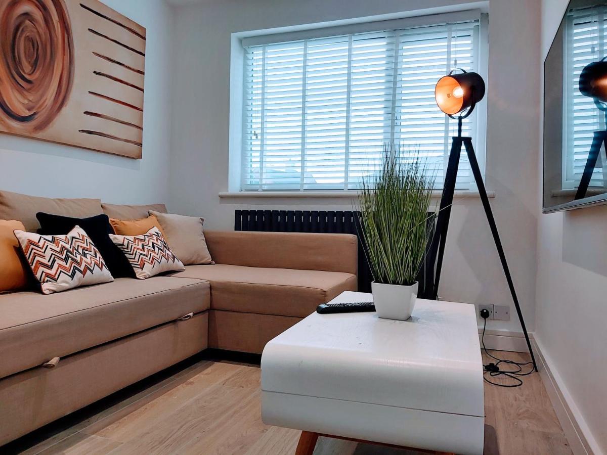 Cosy 1 Bed Flat That Sleeps 4 Уоруик Екстериор снимка